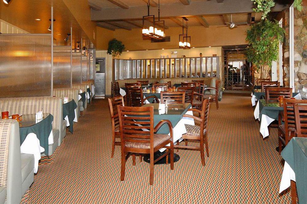 Best Western Plus Papago Inn & Resort Скотсдейл Ресторант снимка
